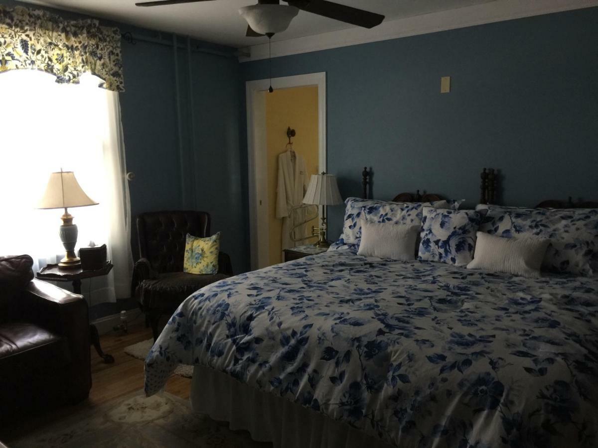The Red Hook Country Inn, An "Old Rhinebeck" Bed & Breakfast Exterior foto
