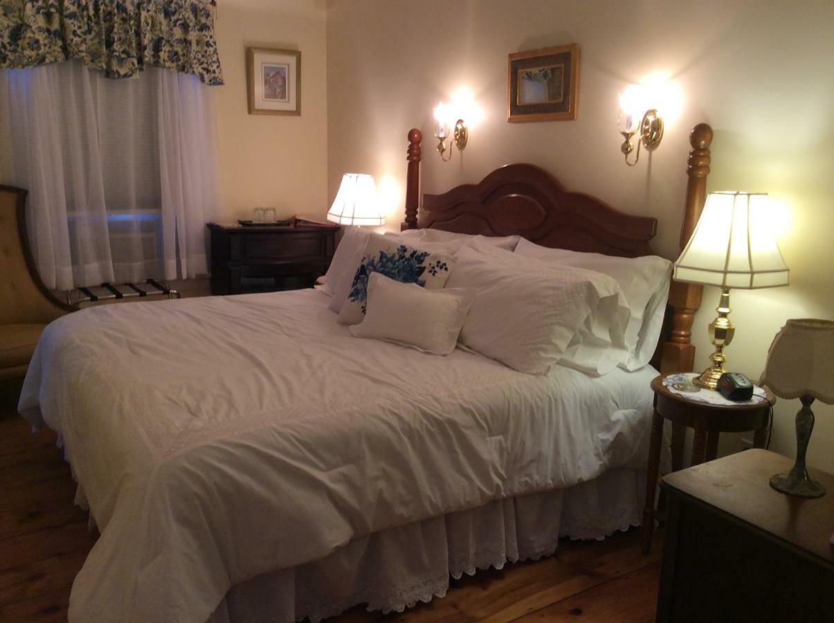 The Red Hook Country Inn, An "Old Rhinebeck" Bed & Breakfast Exterior foto