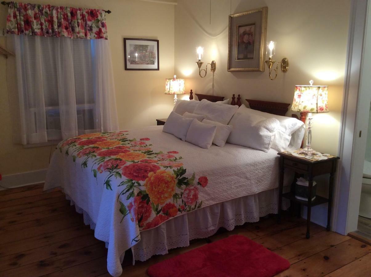 The Red Hook Country Inn, An "Old Rhinebeck" Bed & Breakfast Exterior foto