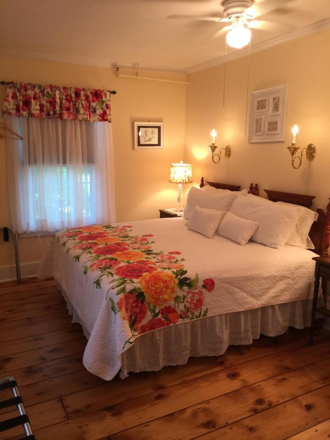 The Red Hook Country Inn, An "Old Rhinebeck" Bed & Breakfast Exterior foto