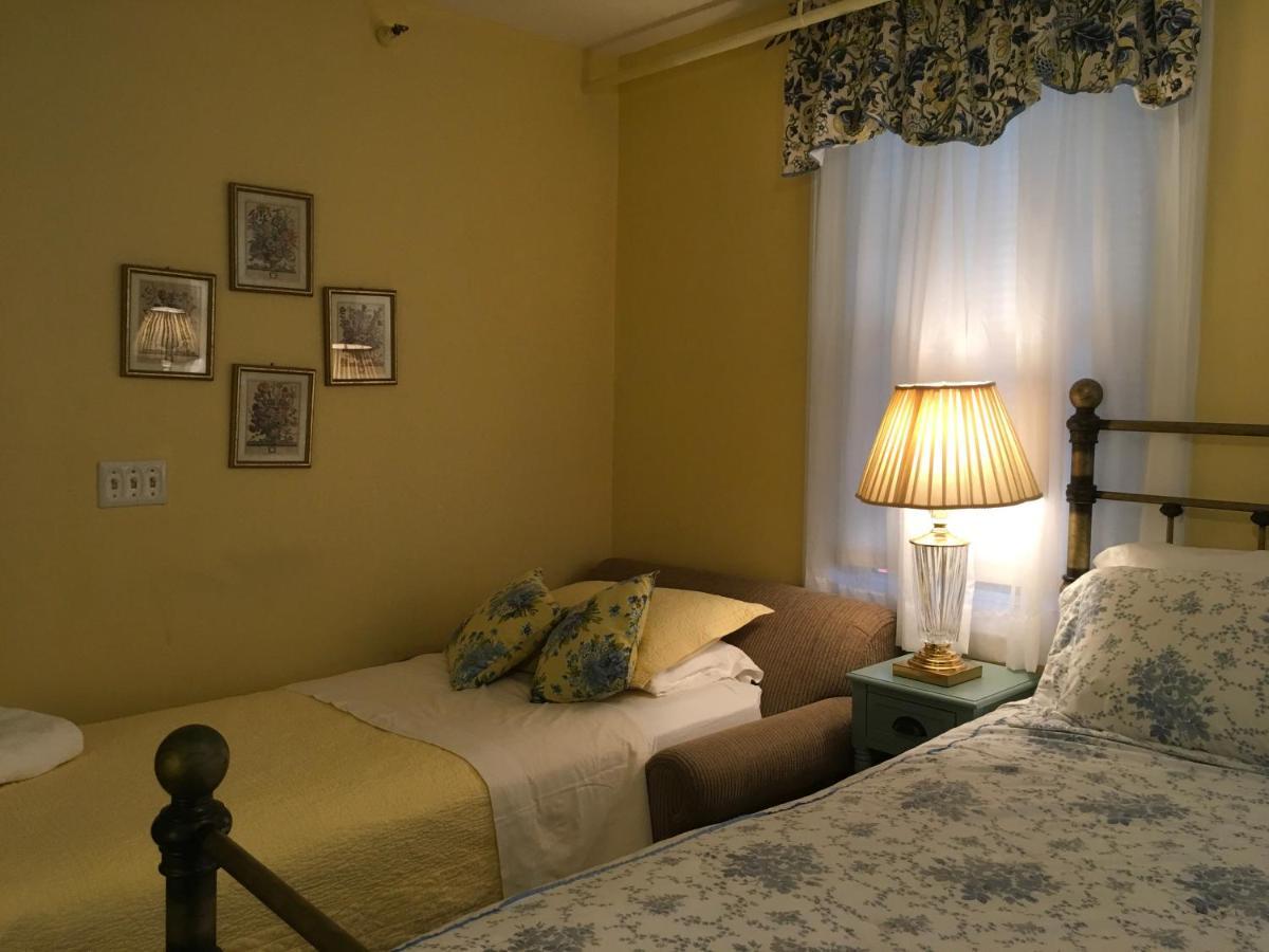 The Red Hook Country Inn, An "Old Rhinebeck" Bed & Breakfast Exterior foto