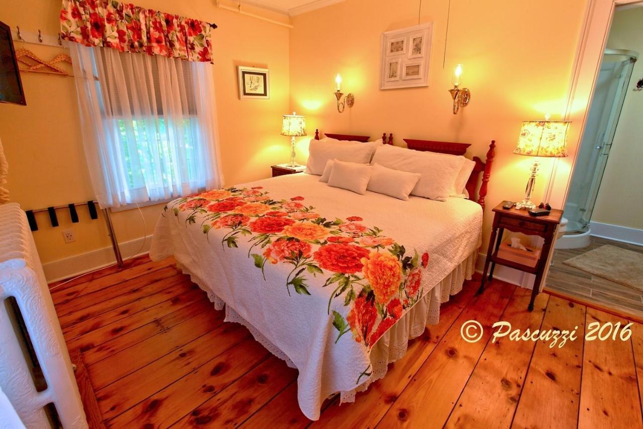 The Red Hook Country Inn, An "Old Rhinebeck" Bed & Breakfast Exterior foto